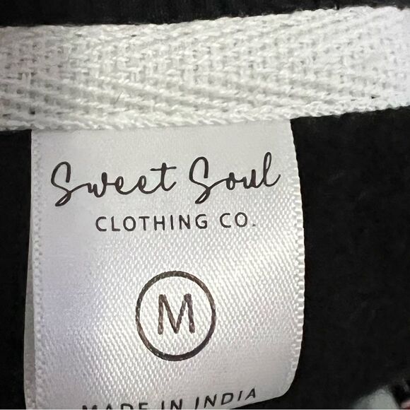 NWT Secret Soul “Do Good” black White Embroidered Logo Tunic Sweatshirt M - Picture 8 of 9